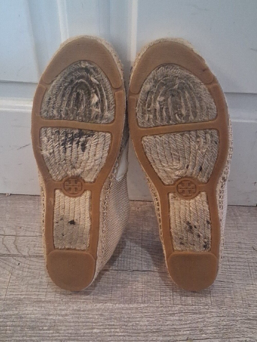 Tory Burch Canvas Flat Espadrille Slip On Tan and White Size 10 Shoes Dustbag - Picture 7 of 8
